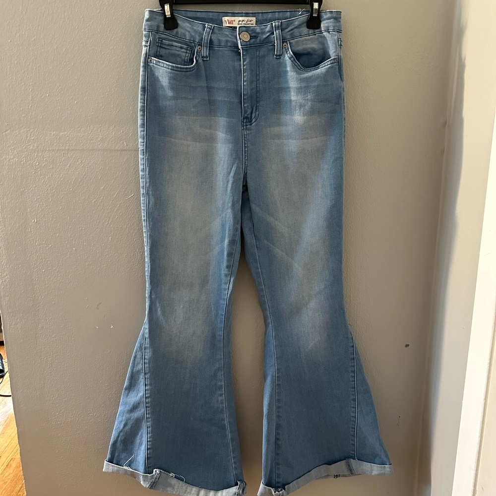 YMI Gigi Fit Flare Jeans sz 11/30